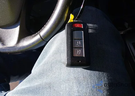 2015 Mitsubishi Mirage Es/Rf z USA, uszkodzony, nr VIN ML32A4HJ5FH034569